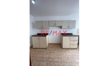 🔑 Alquiler mensual: S/1900
🌟 Lo mejor: Espacio, comodidad y precio inmejorable.
📍 Características destacadas:
•	3 dormitorios amplios
•	2 baños co