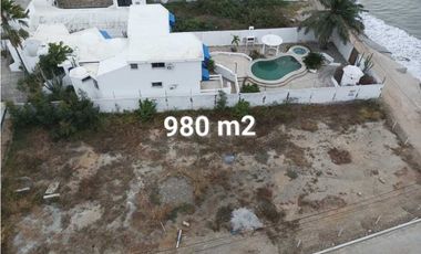 Vendo hermoso terreno al pie de la playa Salinas-La Milina