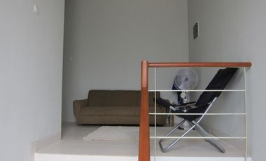 Rmh minimalis 2 lantai siap huni dkt tol brigif jagakarsa,Jaksel