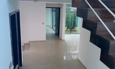 ️Hermosa Residencia con alberca  en VENTA ubicada en Fraccionamiento Paraiso.