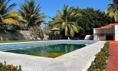 Rancho de 4,972 m2 con CASA Y ALBERCA en venta en Dos Bocas. MEDELLÍN, VERACRUZ.