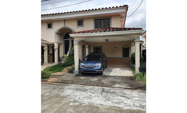 Se Vende / Alquila Casa Residencial Duplex en Albrook
