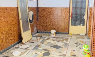 VENTA CASA Y TALLER 5 ambientes - FLORES