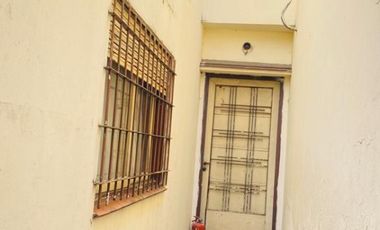 VENTA CASA Y TALLER 5 ambientes - FLORES