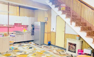 VENTA CASA Y TALLER 5 ambientes - FLORES