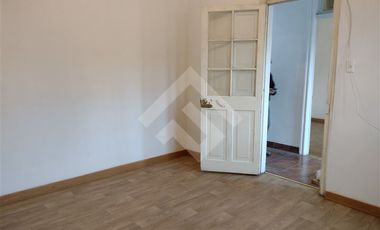 Local Comercial en Venta en Fray Luis de la peña / Bascuñan Guerrero