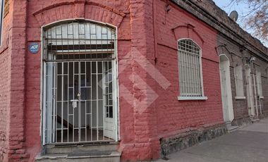 Local Comercial en Venta en Fray Luis de la peña / Bascuñan Guerrero