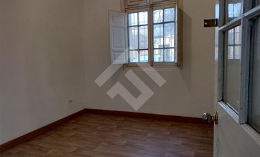 Local Comercial en Venta en Fray Luis de la peña / Bascuñan Guerrero