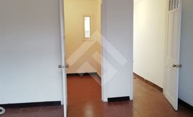 Local Comercial en Venta en Fray Luis de la peña / Bascuñan Guerrero