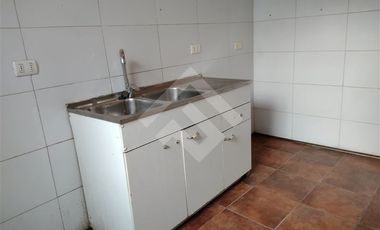 Local Comercial en Venta en Fray Luis de la peña / Bascuñan Guerrero