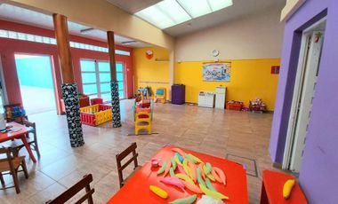 Casa 4 Amb con  Galpón y Fondo (Ex Jardín Maternal / Salón de Eventos)