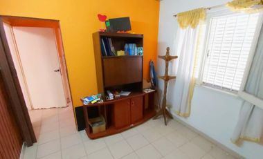 Casa 4 Amb con  Galpón y Fondo (Ex Jardín Maternal / Salón de Eventos)