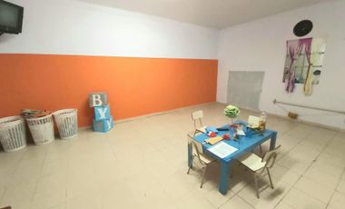 Casa 4 Amb con  Galpón y Fondo (Ex Jardín Maternal / Salón de Eventos)