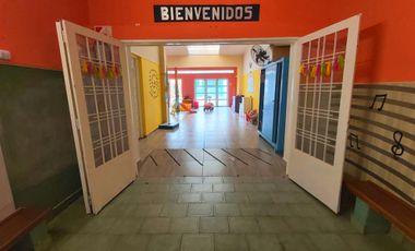 Casa 4 Amb con  Galpón y Fondo (Ex Jardín Maternal / Salón de Eventos)