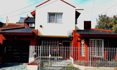 Casa a la venta en el centro de General Rodríguez