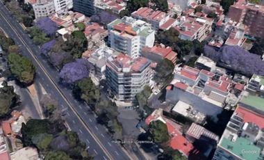Edificio en venta en Nápoles