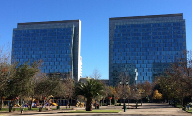 Oficina en Arriendo en Torres del Parque/ Cerro Colorado