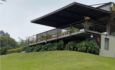 Se vende espectacular casa en Dapa