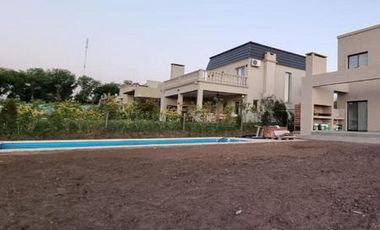 Increible casa en Santa Elena