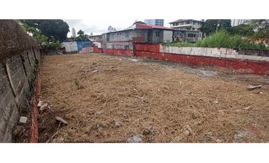 Se Vende TERRENO!! Con Excelente ubicación en Parque Lefevre.