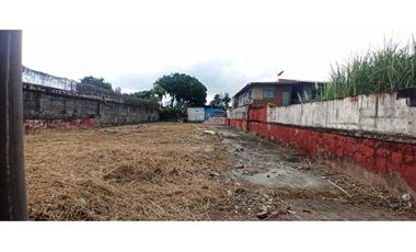 Se Vende TERRENO!! Con Excelente ubicación en Parque Lefevre.