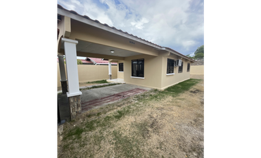 VENTA DE CASA EN RESIDENCIAL MIRAFLORES PENONOME