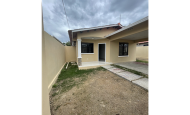 VENTA DE CASA EN RESIDENCIAL MIRAFLORES PENONOME