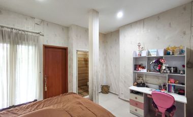 Rumah 2 Lt Siap Huni 15 Menit ke Aeon Mall BSD Dibantu KPR J-37042