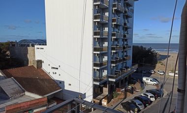 HERMOSO DEPTO CON VISTA AL MAR-Y COCHERA - CENTRO