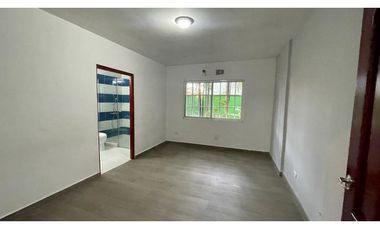 SE VENDE CASA CON PISCINA EN CONDADO DEL REY $697,500