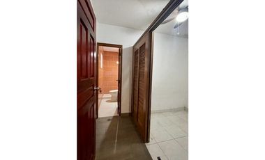 SE VENDE CASA CON PISCINA EN CONDADO DEL REY $697,500