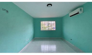 SE VENDE CASA CON PISCINA EN CONDADO DEL REY $697,500