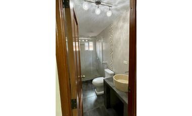 SE VENDE CASA CON PISCINA EN CONDADO DEL REY $697,500