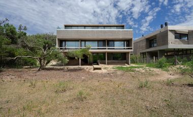 CASA EN VENTA COSTA ESMERALDA- MARITIMO I  75 - CASA DE PLAYA