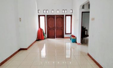 Rumah Strategis Tepi Jalan Aspal dekat RSUD Kota Yogyakarta