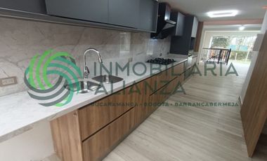 casa en arriendo en lagos del cacique. Cod A7133