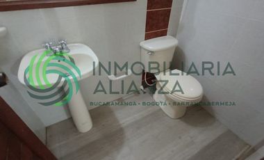 casa en arriendo en lagos del cacique. Cod A7133