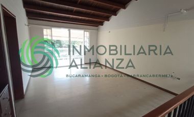 casa en arriendo en lagos del cacique. Cod A7133
