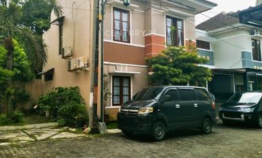 Rumah 2Lt Dalam Perumahan Dengan Onegate System Selatan UIN Jogja