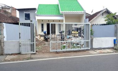 Rumah Baru Luas Dekat Kampus Daerah Kemirahan Kota Malang