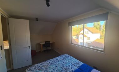 Casa en arriendo AMOBLADA Loteo El Polo, Machalí