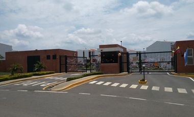 casa en arriendo en el castillo. Cod A1121