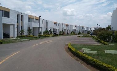 casa en arriendo en el castillo. Cod A1121