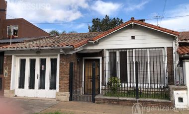 Casa Venta para Refaccionar - San Isidro -