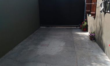 Casa en venta con garage doble
