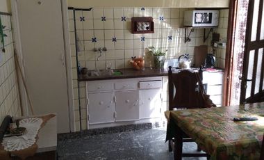Casa en venta con garage doble