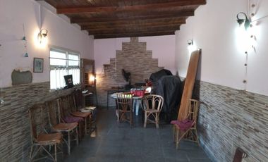 Casa en venta con garage doble