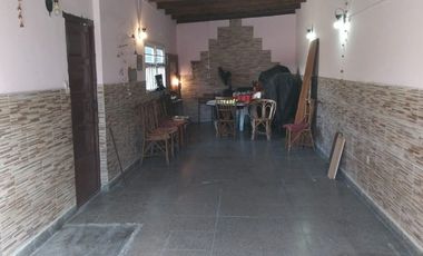 Casa en venta con garage doble