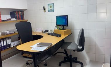 oficina en arriendo en latino. Cod A11063