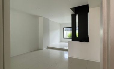 3 Bedroom Townhouse for sale at Malada Maz